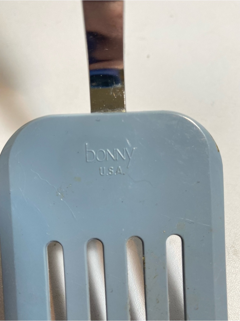 VTG Bonny USA Slotted Spatula Turner Blue Head White Plastic Handle Stainless - Picture 3 of 10